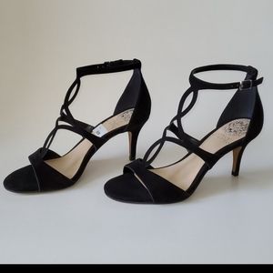 NWT VINCE CAMUTO HEELS